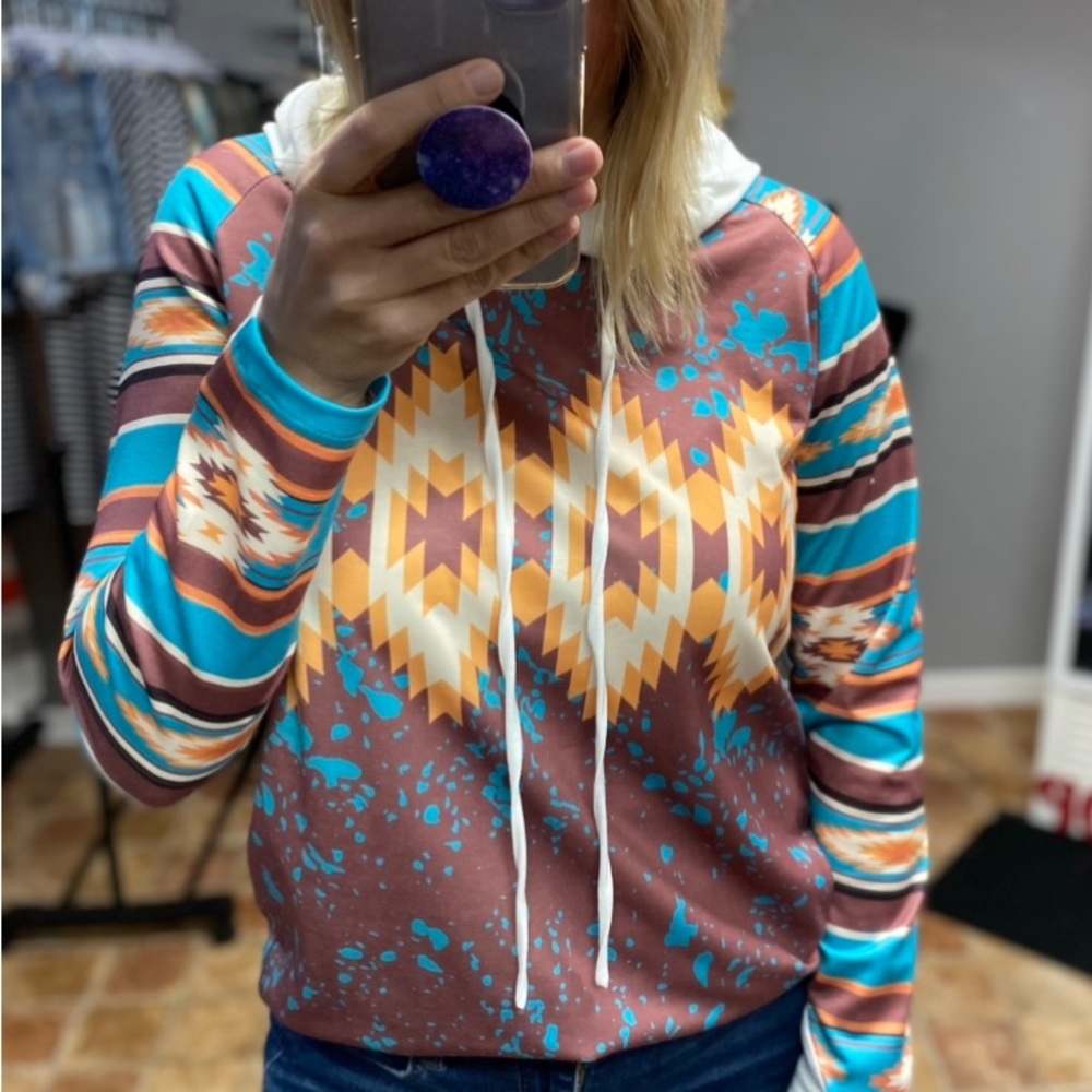 BOUTIQUE L/S Southwestern Print Hooded Top NEW! - Picture 4 of 4